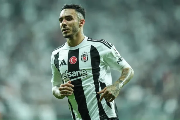 Emirhan Topçu Kimdir?