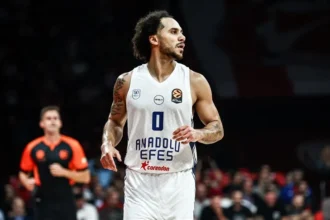 Anadolu Efes'ten Gövde Gösterisi