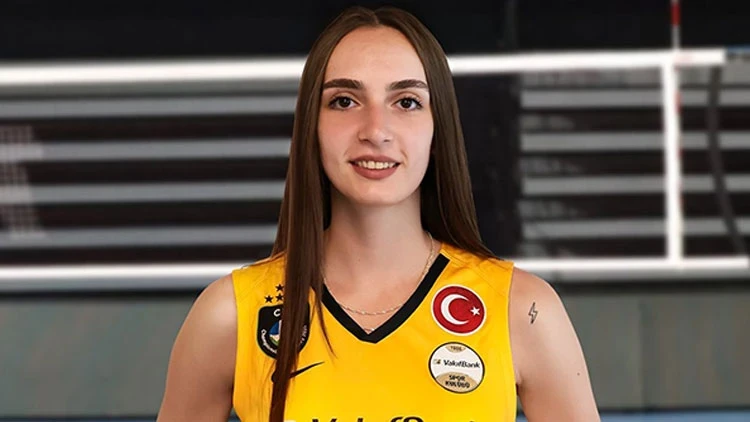 Berka Buse Özden Hangi Takımda Oynuyor ve Ne Kadar Kazanıyor?