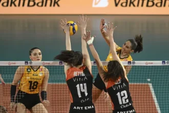 VakıfBank’tan Erken Avantaj: Eczacıbaşı’nı Devirdi!