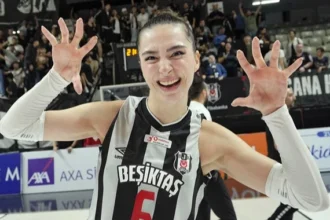 Saliha Şahin Kimdir? Takımı, Boyu ve Maaşı