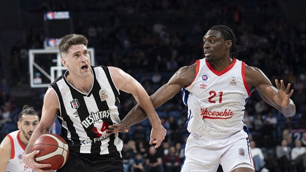 Yarı Finalde Erken Final: Rakip Bahçeşehir Koleji