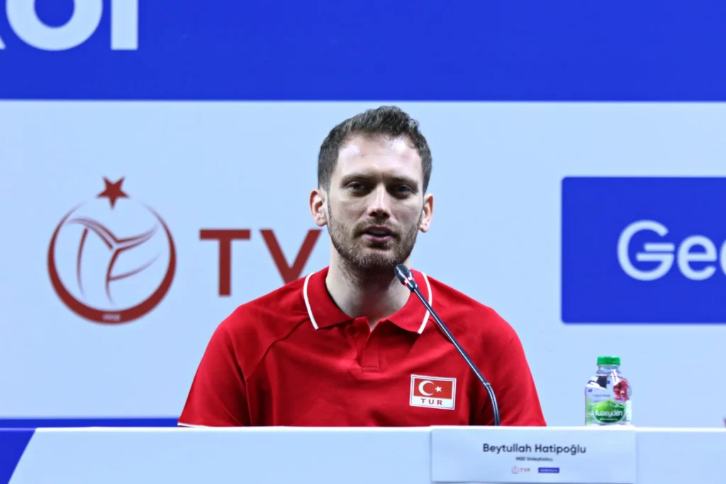 Beytullah Hatipoğlu Hangi Takımda ve Boyu Kaç?