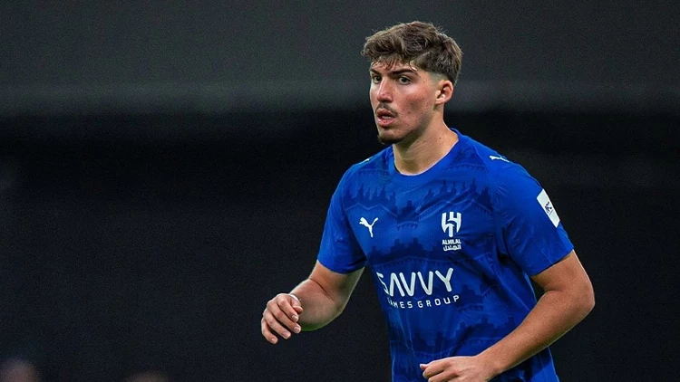 Paris'te Kritik Müdahale: Fıtık Operasyonu Başarıyla Tamamlandı