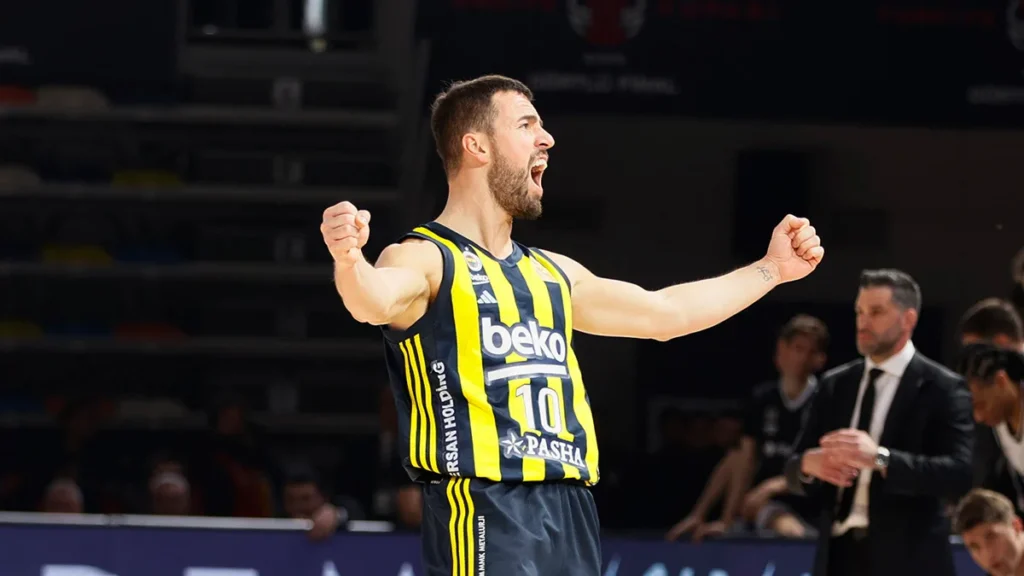 Melih Mahmutoğlu Kaç Yaşında ve Hangi Takımda Oynuyor?