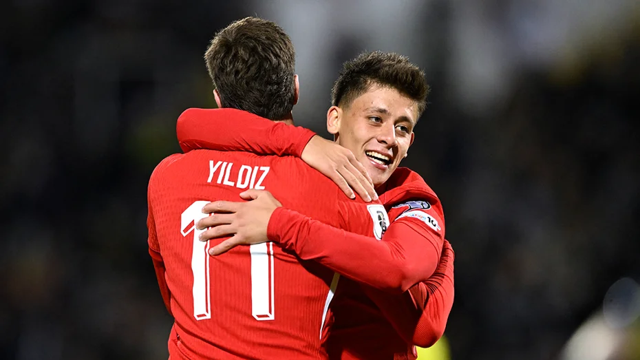 "Hagi Bir Efsane, Videolarını İzleyerek Büyüdüm"