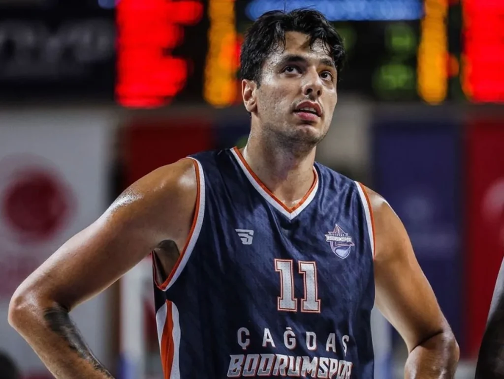 Ege Arar Kaç Yaşında ve Nereli?