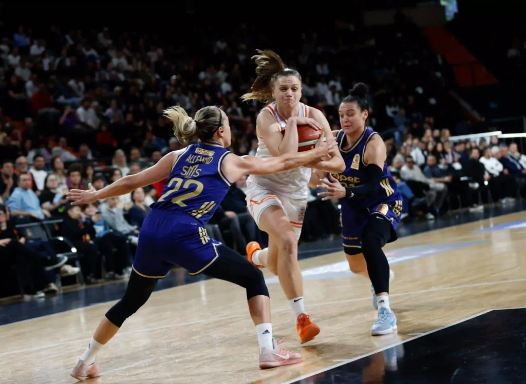 Yıldız İsimler Sahnede: Meesseman ve Allemand’dan Kritik Katkı