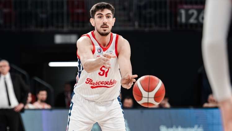 Göktuğ Baş Hangi Takımda Oynuyor?