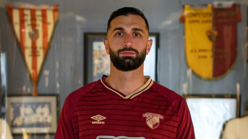 Efkan Bekiroğlu Kimdir? Yaşı, Boyu ve Oynadığı Takım