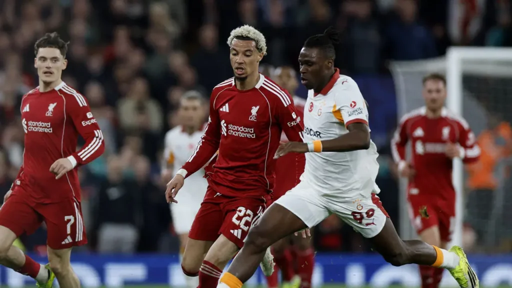 Irkçılık İddiaları Gündem Değiştirme Stratejisidir