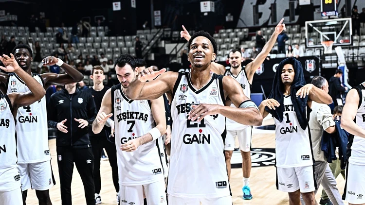 Beşiktaş GAİN Manisa’da Fırtına Gibi Esti: 102-70