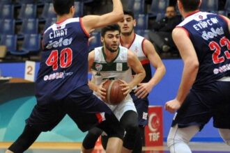 Mete Tekçevik Kimdir? Kaç Yaşında ve Hangi Takımda