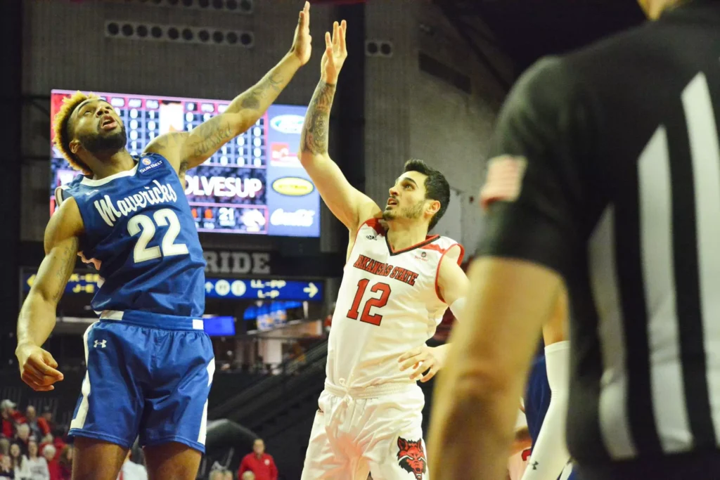 Canberk Kuş Boyu, Kilosu ve Fiziksel Özellikleri