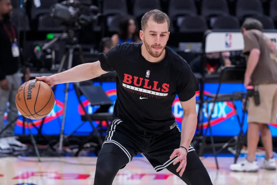 Matt Thomas’ın Nişanlısı Kim? Babasının Memleketi Neresi?