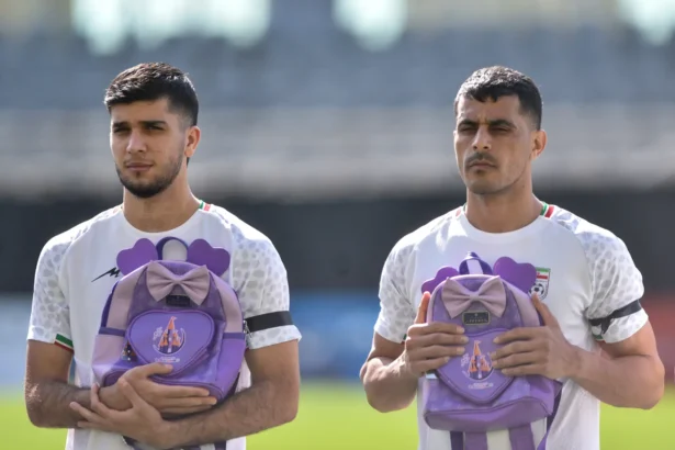 Yeşil Sahada Sessiz Çığlık: İran Milli Takımı’ndan Anlamlı Protesto