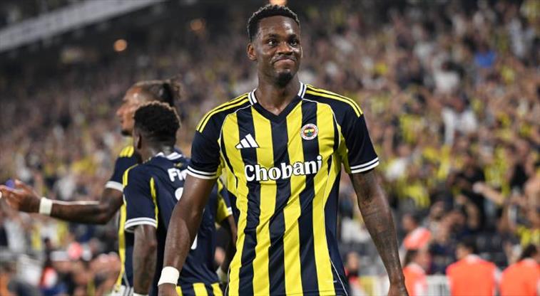 Jhon Durán Hangi Takımda Oynuyor ve Ne Kadar Kazanıyor?