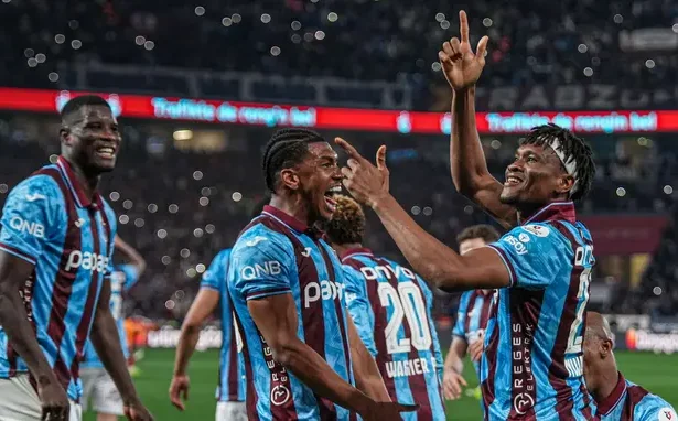 Fatih Tekke ile Zirve Yürüyüşü: Trabzonspor Akdeniz’de Şampiyonluk Sınavında!