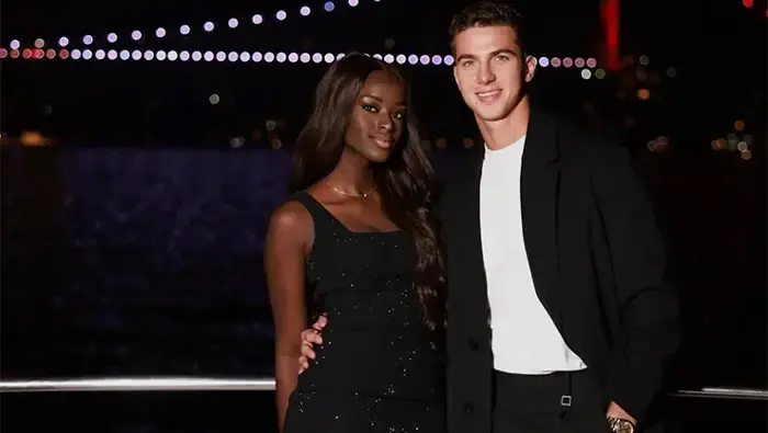 Ayrılık Dedikodularına Fotoğraflı Yanıt