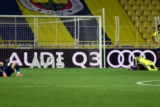 Fenerbahçe'de Derbi Depremi: Yönetim Kurulu Radikal Kararlar İçin Toplanıyor
