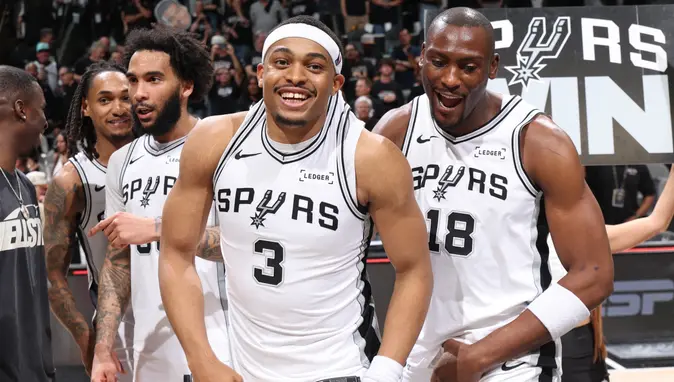 NBA Play-Off Sonuçları 2026: Spurs Tur Atladı, Knicks ve 76ers Galip