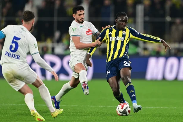 Fenerbahçe'ye Kadıköy'de Şok: Çaykur Rizespor ile 2-2 Beraberlik