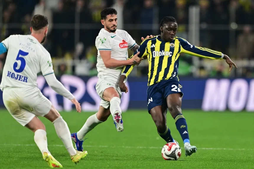 Fenerbahçe'ye Kadıköy'de Şok: Çaykur Rizespor ile 2-2 Beraberlik