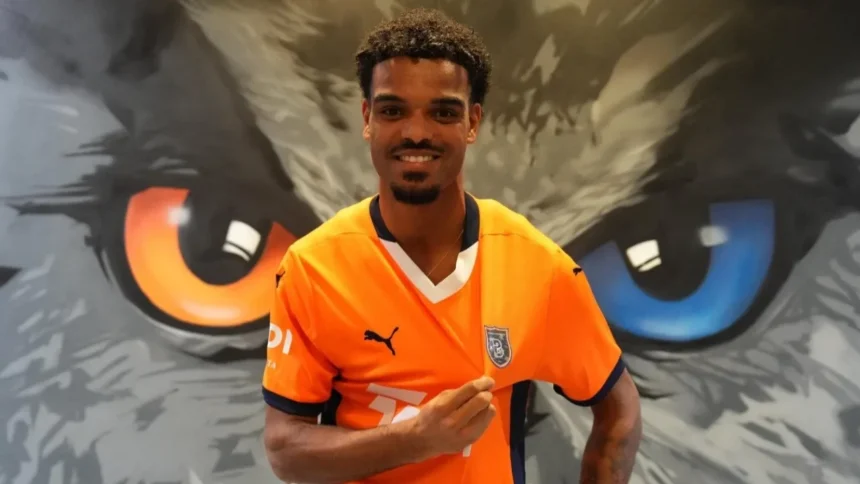 Christopher Operi Kimdir?