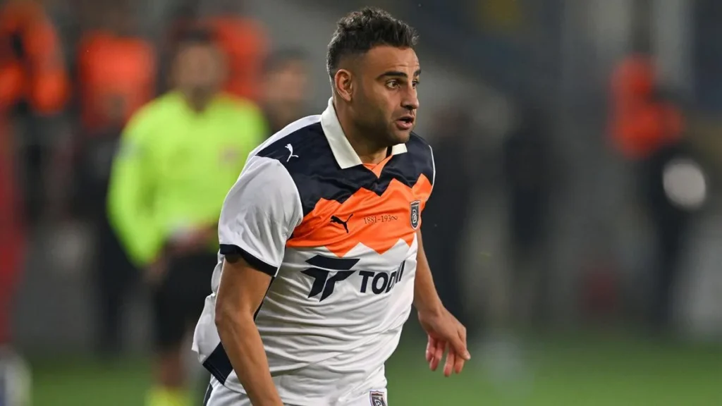 Deniz Türüç Kimdir ve Kaç Yaşında?