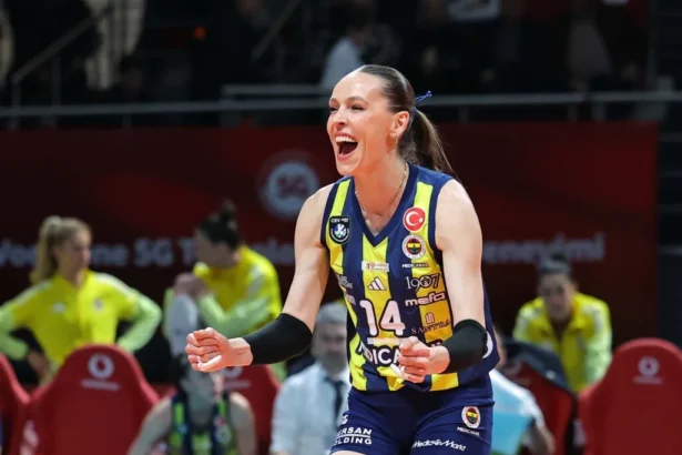 Ecenur Aksoy Kimdir? Boyu, Yaşı ve Takımı