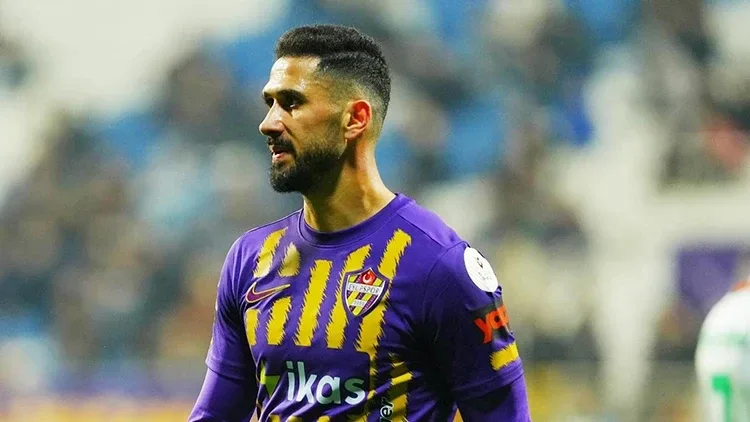 Emre Akbaba'nın Eşi Kimdir? 