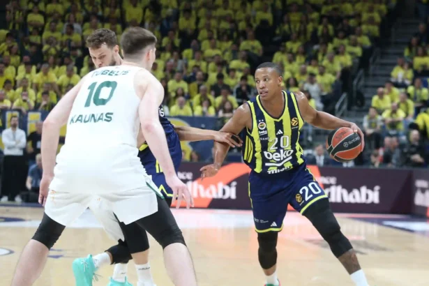 Fenerbahçe Beko'dan EuroLeague Play-Off'larına Harika Başlangıç: 89-78
