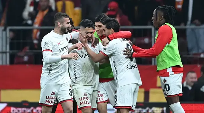 Yarı Final Yolu ve Maçın Kırılma Anları