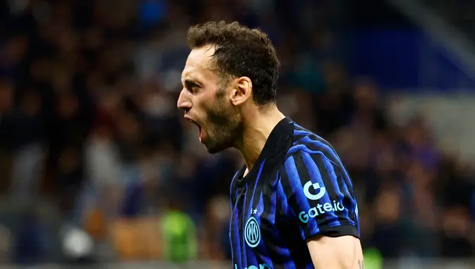 Inter'de Hakan Çalhanoğlu Şoku: Milli Yıldızdan Kötü Haber Geldi