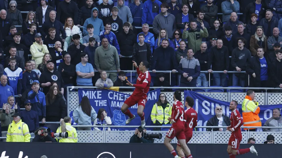 Kaptan Van Dijk Uzatmalarda Yıktı