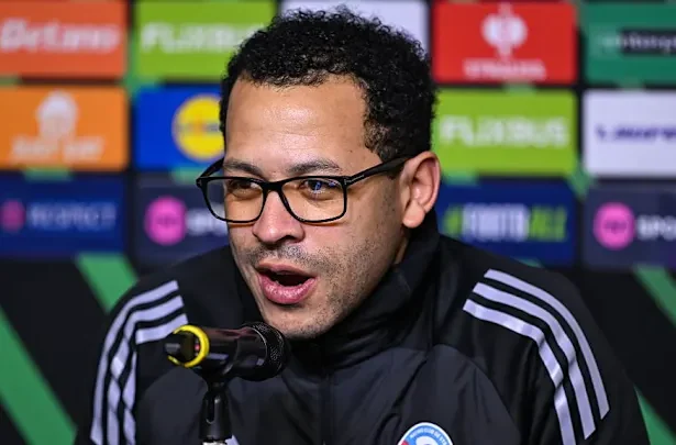 Chelsea'de Liam Rosenior Depremi: 3 Ayda 28 Milyon Euro Tazminat!