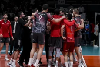 Kupa Voley'de Dev Finalin Adı Belli Oldu: Ziraat Bankkart Rakip Tanımadı!