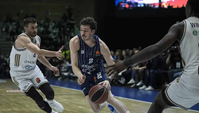 Anadolu Efes Dubai Karşısında Şov Yaptı: EuroLeague’de Kritik Galibiyet!