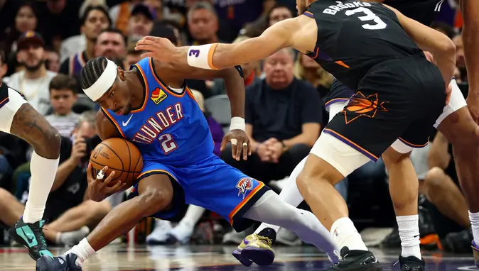 Oklahoma City Thunder, Phoenix Suns'ı Süpürdü: Yarı Final Biletini Kaptı!