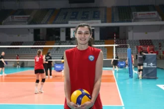 Buse Ünal Pehlivan Kimdir? Boyu, Yaşı, Takımı ve Eşi Hakkında Bilgiler