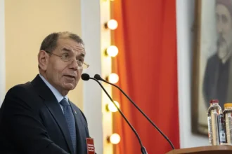 Dursun Özbek'ten Derbi Sonrası Çarpıcı Sözler: "Bizi Aşağı Çekemezler!"