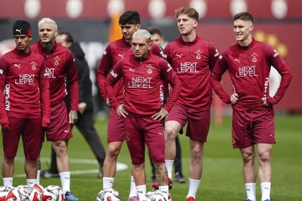 Galatasaray'dan Şampiyonluk Öncesi RAMS Park'ta Taraftara Açık İdman!
