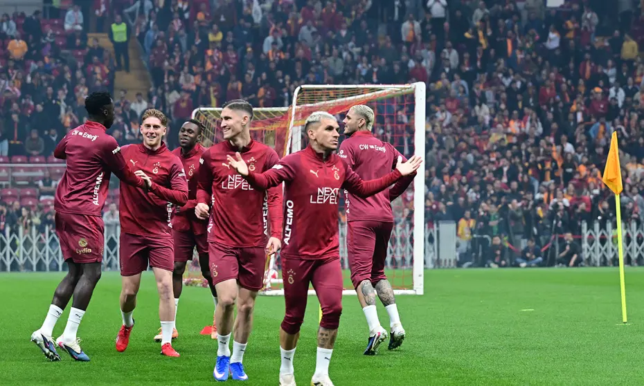 Efsanelerden Tam Not ve Okan Buruk’un Mesajı