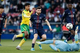 PSG'den Parc des Princes'te Gövde Gösterisi