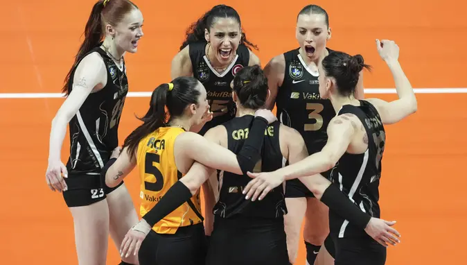 VakıfBank Şampiyonluğa Koşuyor: Fenerbahçe’yi 3-1 Devirdi!