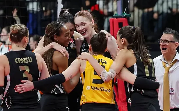 Sultanlar Ligi’nde Dev Finalin Adı Belli Oldu: VakıfBank Finalde!