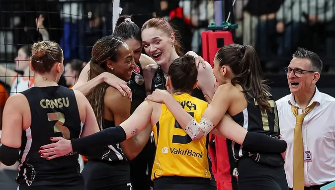 Sultanlar Ligi’nde Dev Finalin Adı Belli Oldu: VakıfBank Finalde!