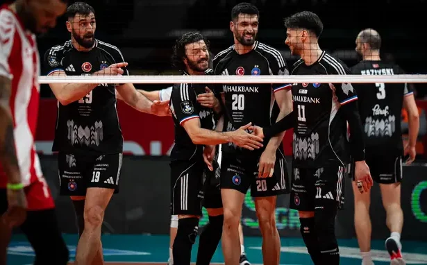Halkbank, Spor Toto'yu 3-2 Devirerek Efeler Ligi'nde Sezonu Üçüncü Tamamladı
