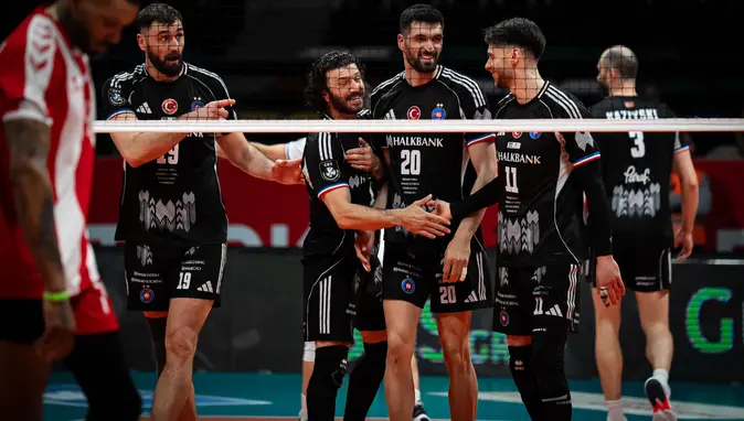 Halkbank, Spor Toto'yu 3-2 Devirerek Efeler Ligi'nde Sezonu Üçüncü Tamamladı