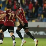 Gençlerbirliği'nden Tarihi Geri Dönüş: Kasımpaşa'yı 2-0'dan 3-2 Devirdiler